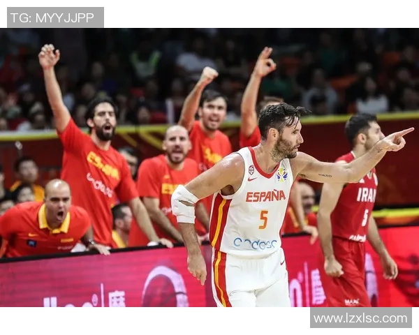 南京篮球队在世界杯中的团队协作表现分析与评价